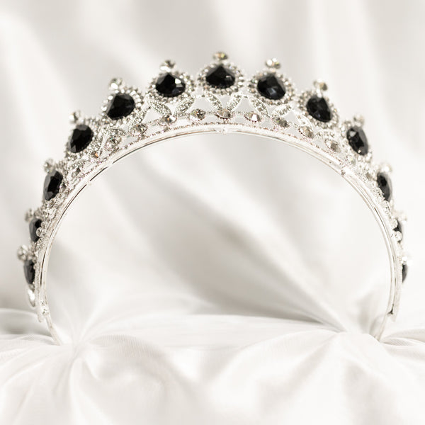 Saya's Tiara in Black & Silver