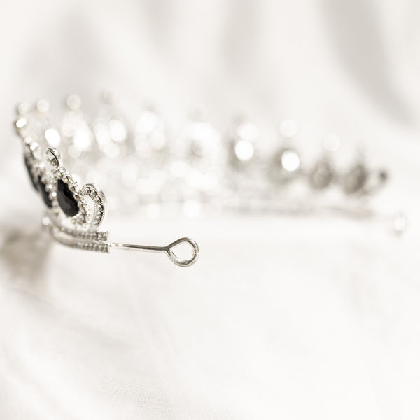 Saya's Tiara in Black & Silver