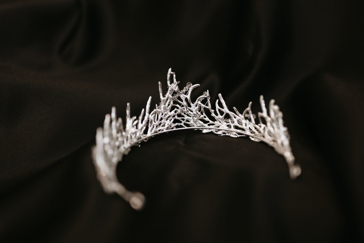 Gilda’s Tiara in White