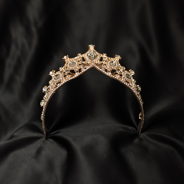 Regina's Tiara in Gold