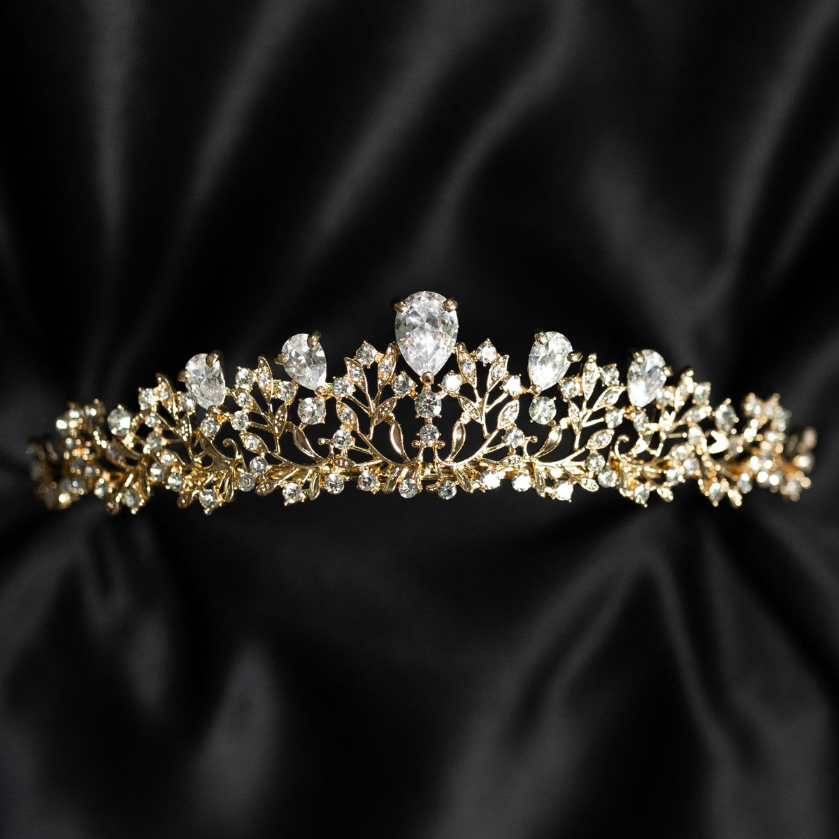 Medina's Tiara in Gold