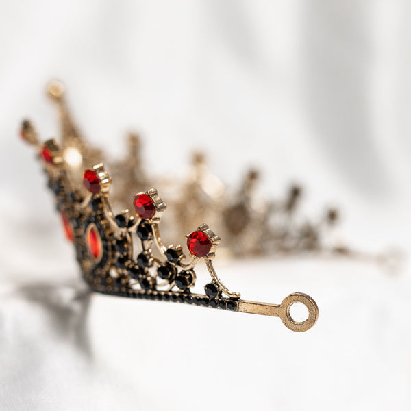 Regina's Tiara in Red & Antique Gold