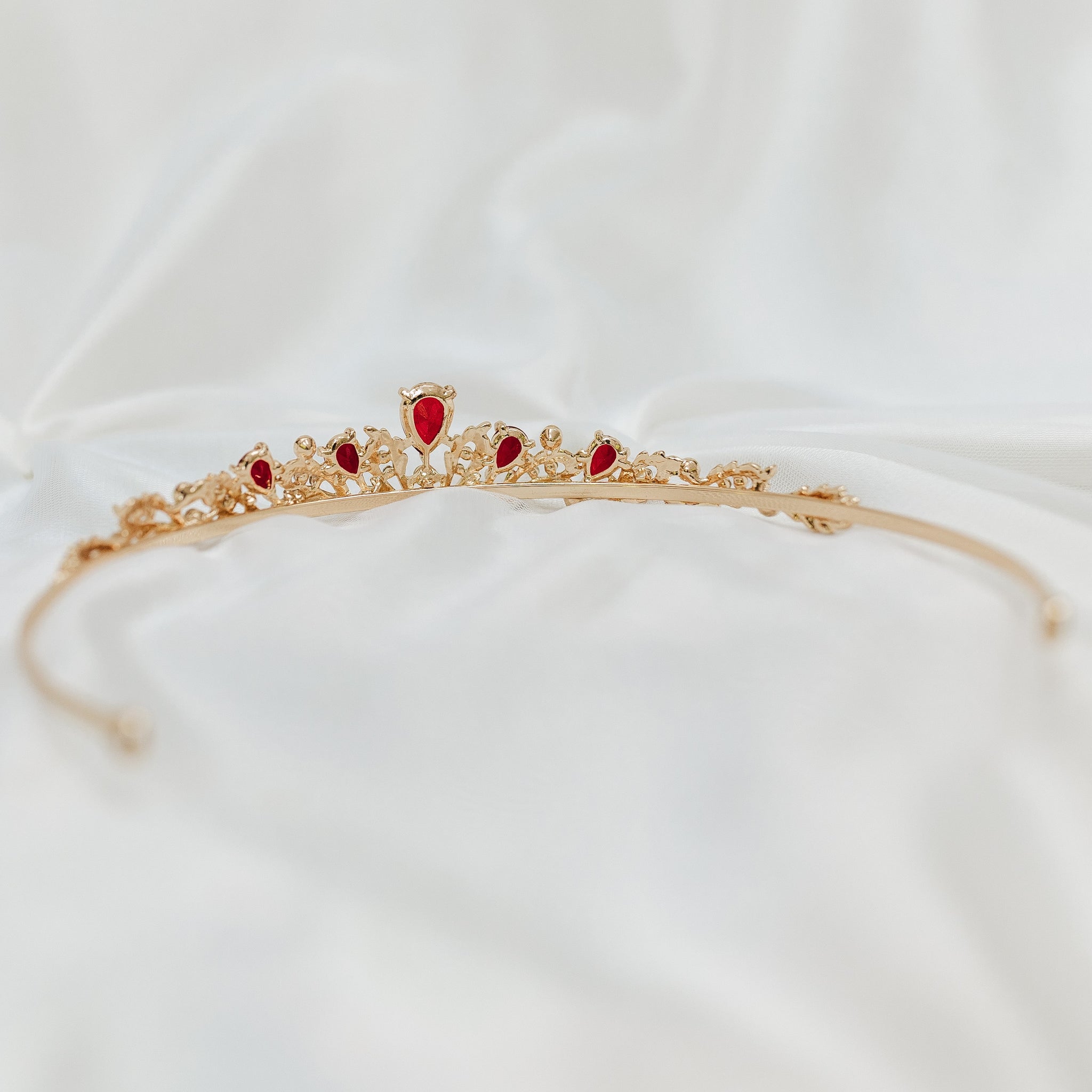 RED♔TIARAさま♡ Amazon.com : SuPoo Tiaras for Women Red Crown Queen Birthday Crown