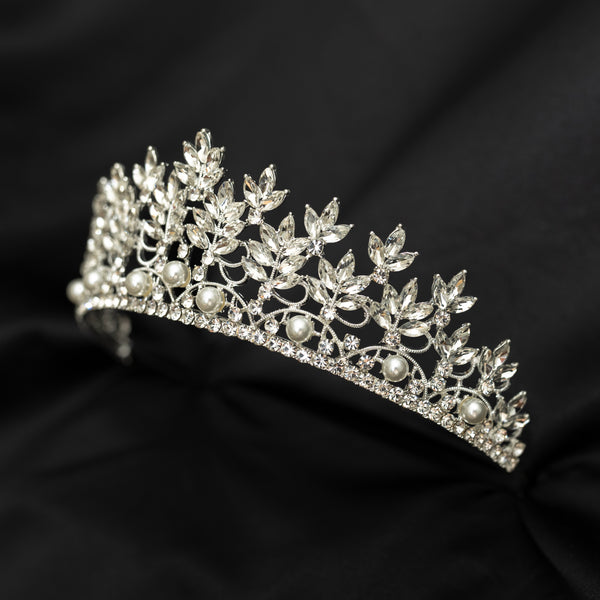Sandy’s Tiara in Silver