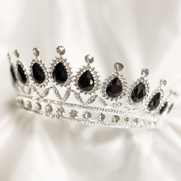 Saya's Tiara in Black & Silver
