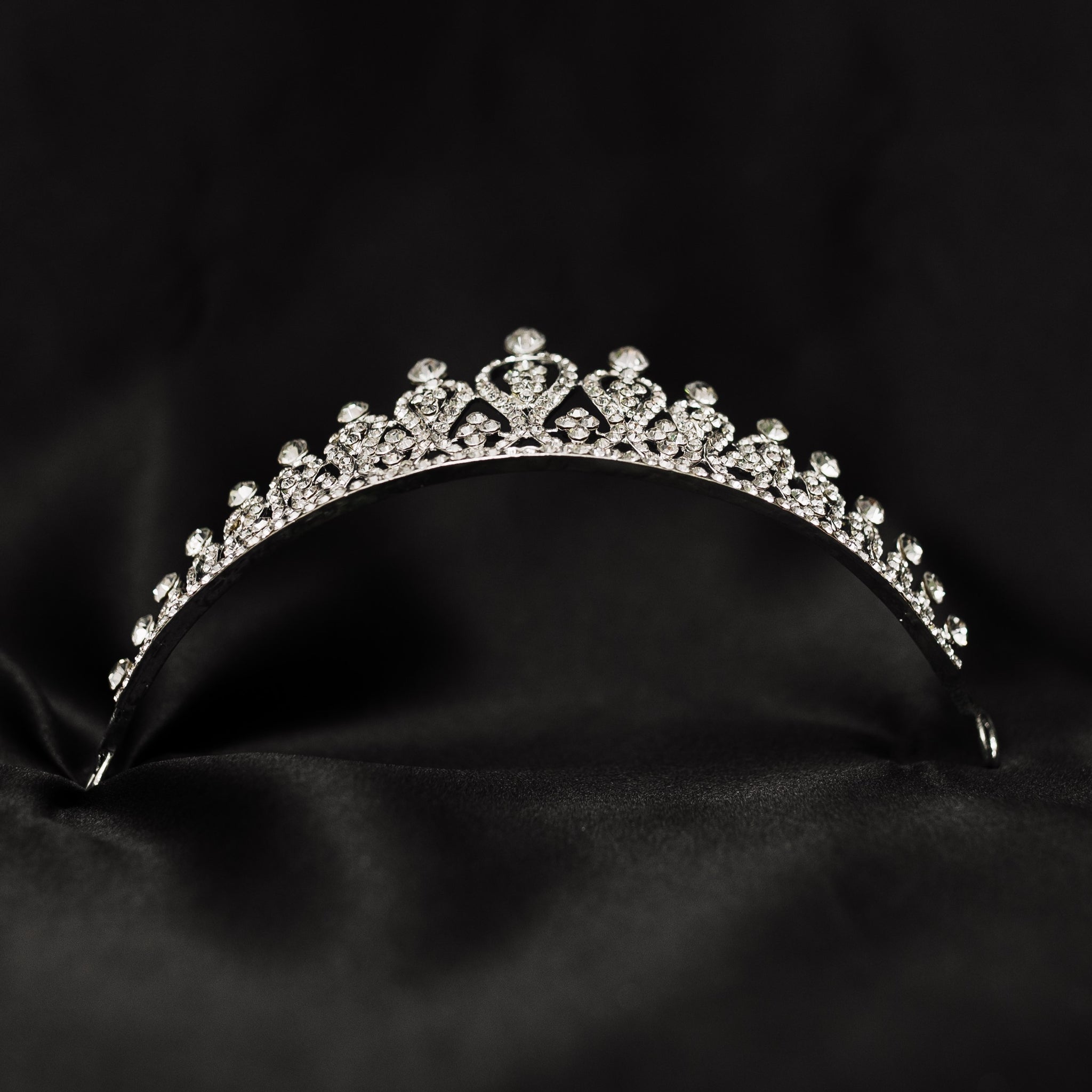 Tara's Tiara – Auburn & Main