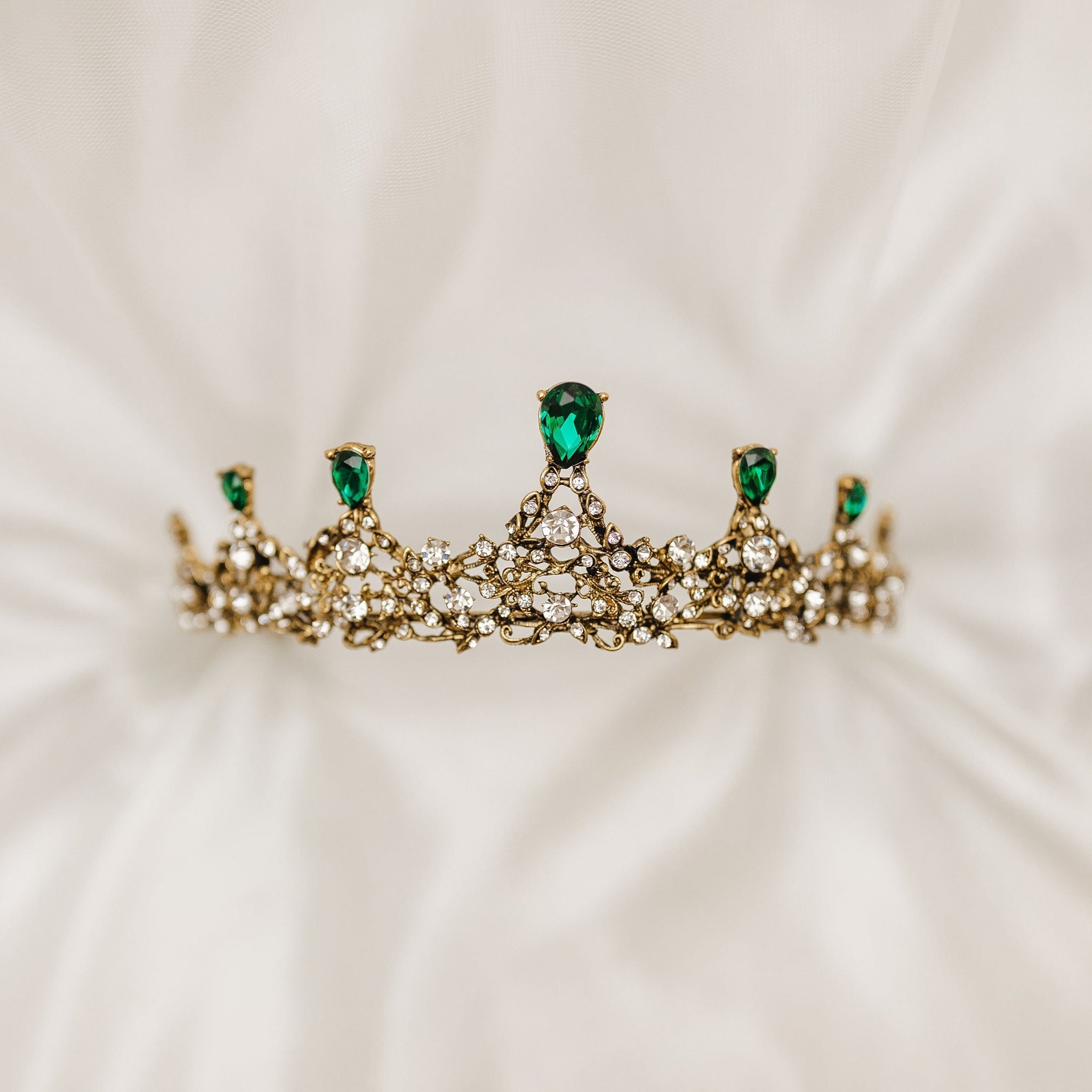 Medium Tiaras – Tagged 