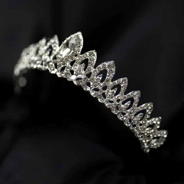 Amelia's Tiara in Silver White Gold - Angle