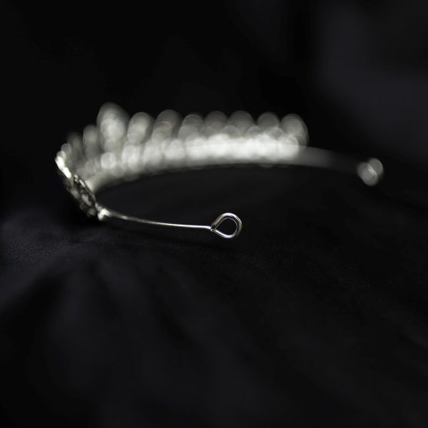 Amelia's Tiara in Silver White Gold - End