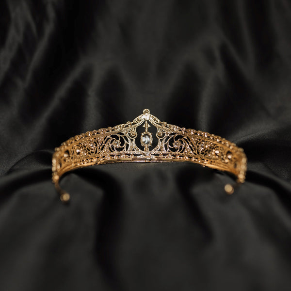 Aria's Tiara in Gold
