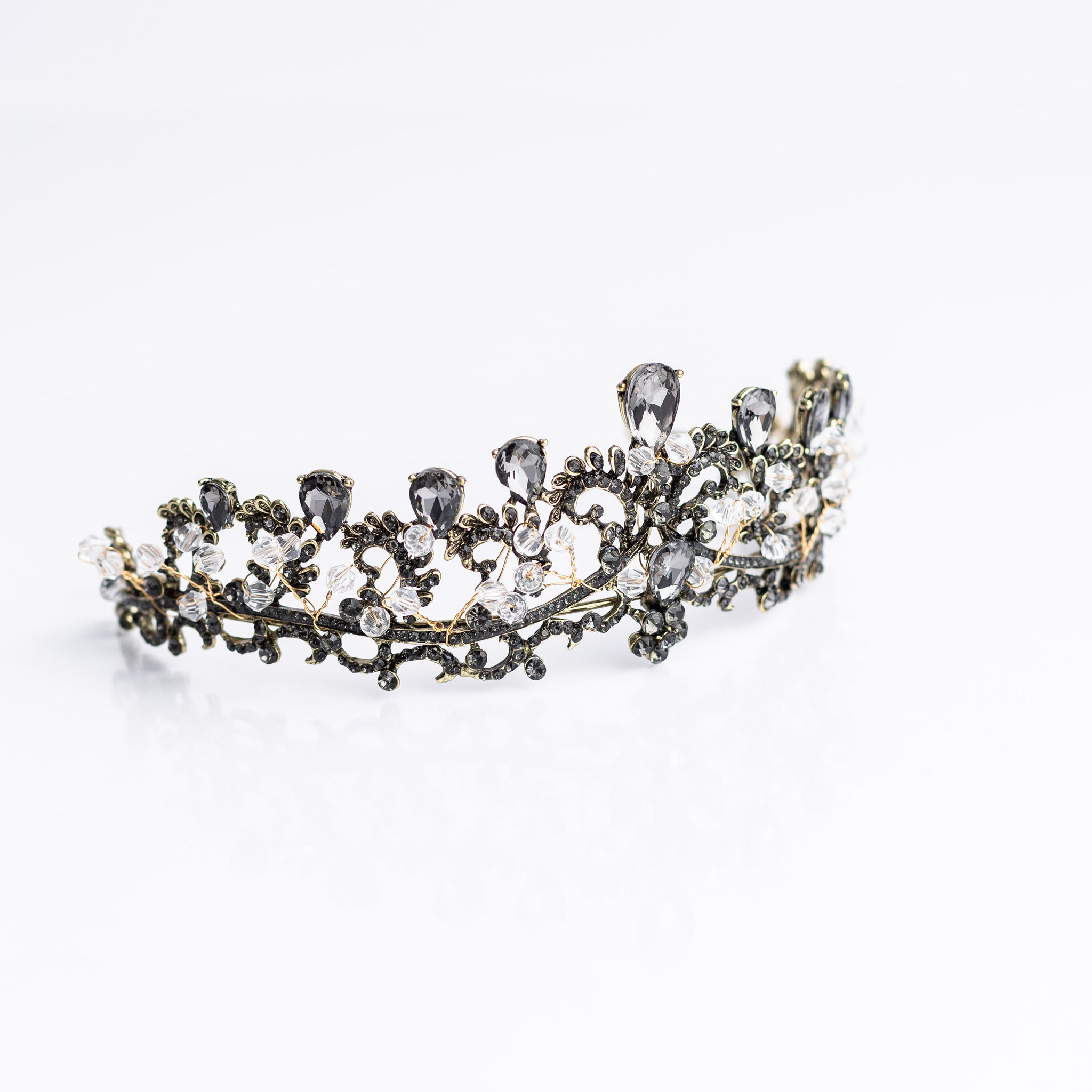 Claire's Tiara – Auburn & Main