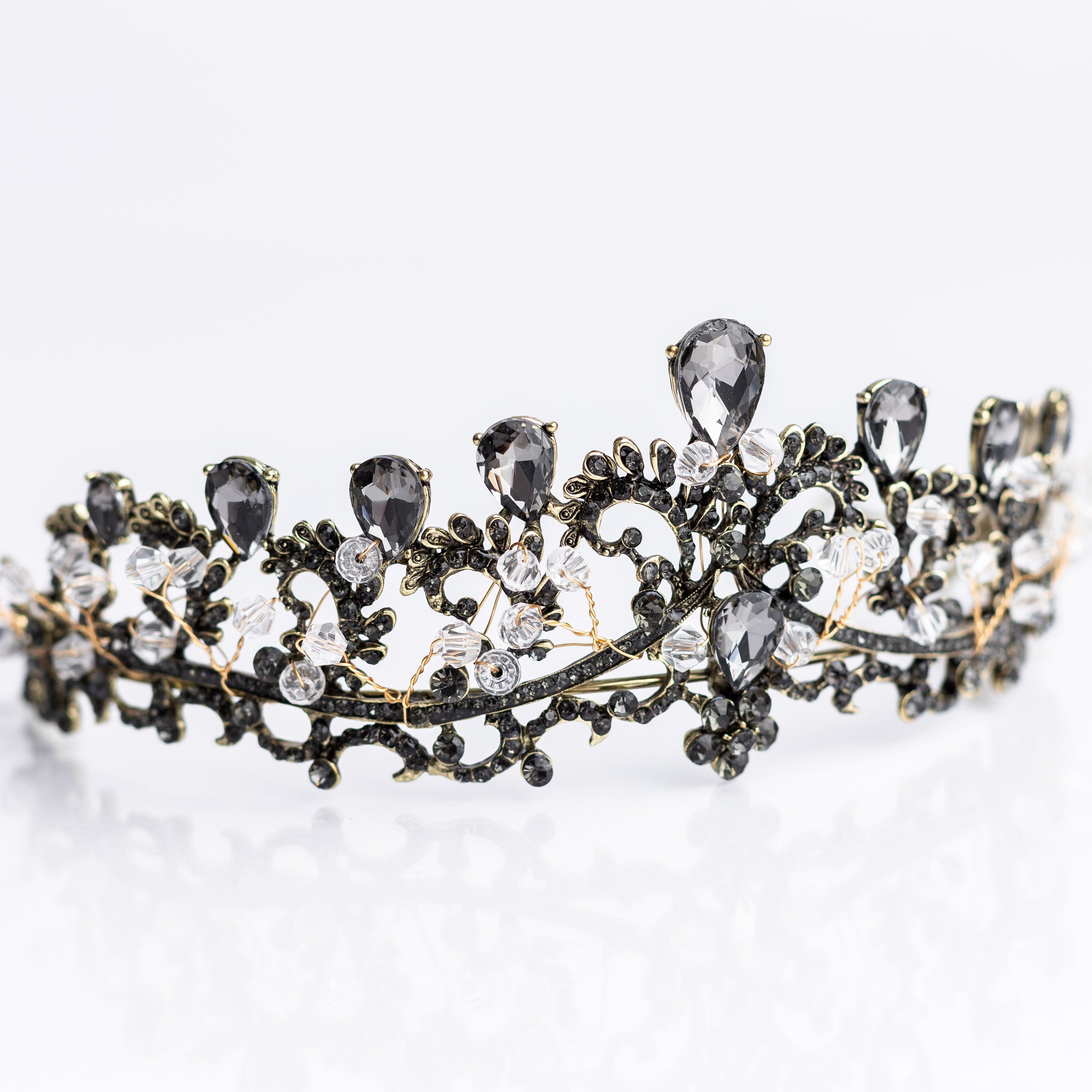 Claire's Tiara – Auburn & Main