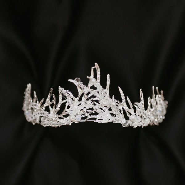 Gilda’s Tiara in White