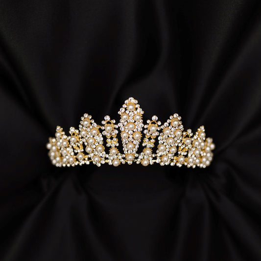 Hollis' Tiara in Gold Pearl
