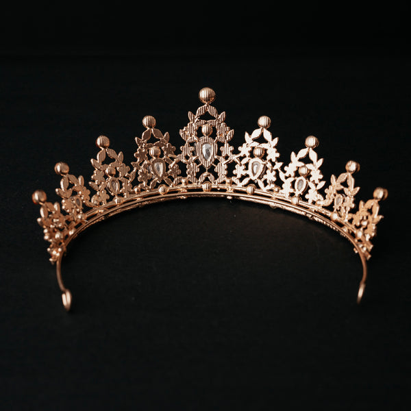 Ophelia with Red and Clear Crystals in Yellow Gold