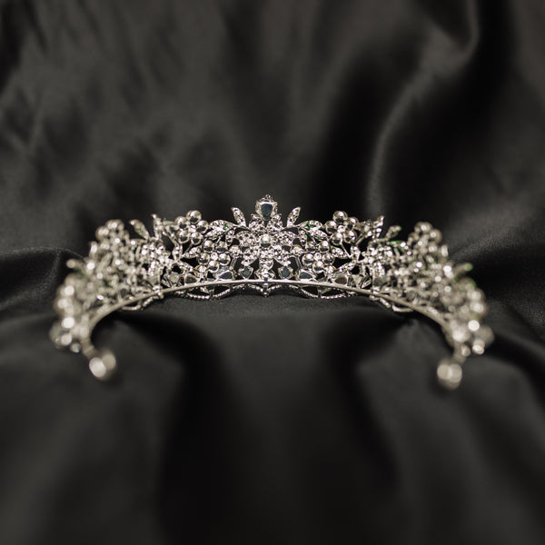Lola's Tiara in White