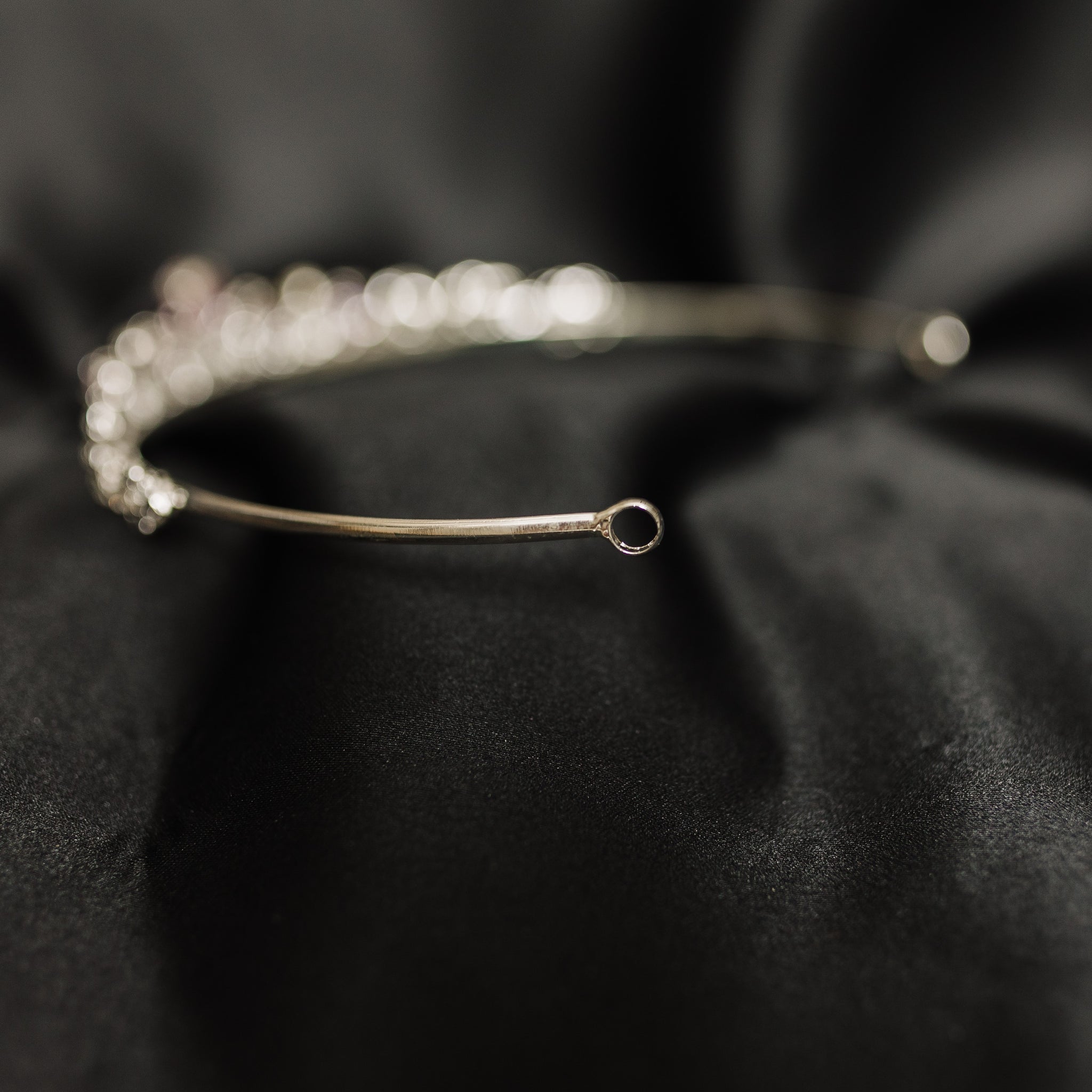 ブラックペイント　Tiara ティアラ Sadie's Tiara in Green & Silver – Auburn & Main