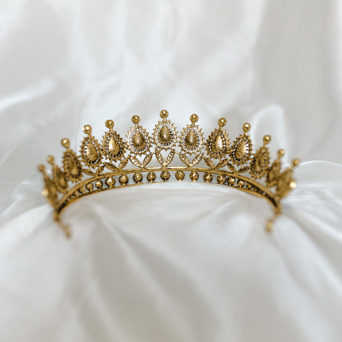 Saya’s Tiara in Green & Antique Gold