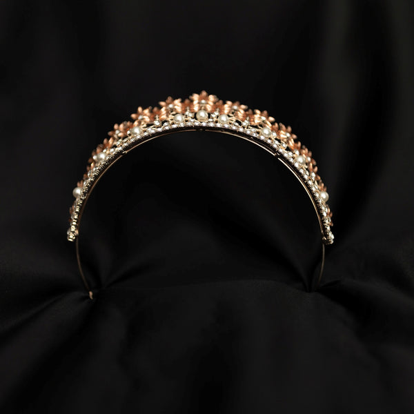Sandy’s Tiara in Pink